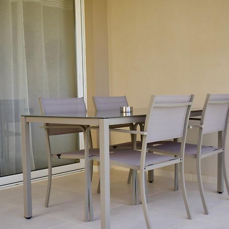Resitour - Aphrodite Beachfront Pirgos Psilonerou Номер фото