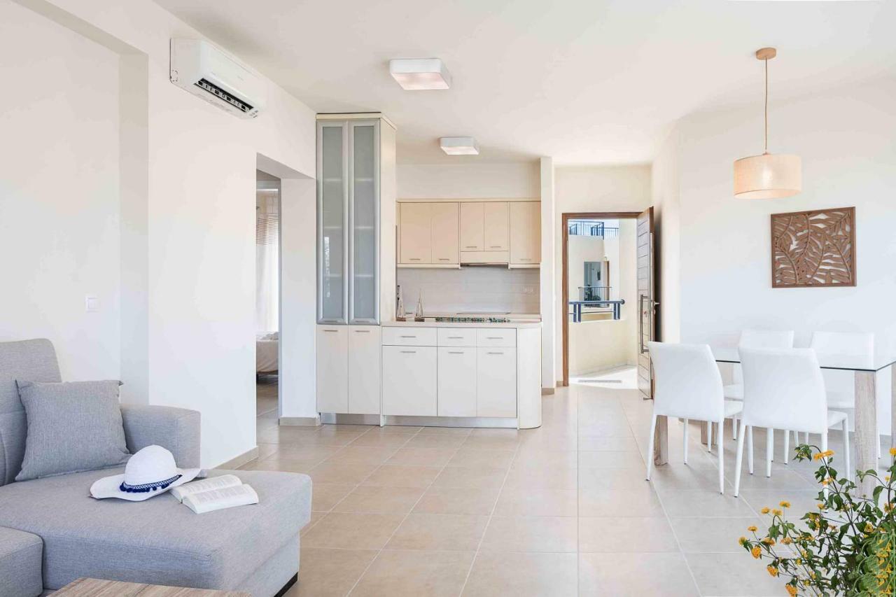 Resitour - Aphrodite Beachfront Pirgos Psilonerou Экстерьер фото